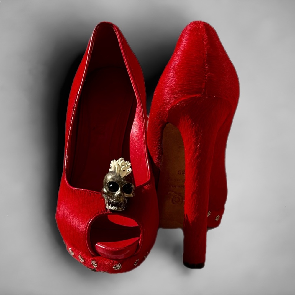 Alexander McQueen Red Suede Skull Embellished Peep Toe Pumps Size 38 - Picture 5 of 13